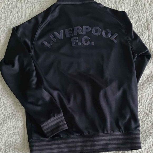 Liverpool LFC All Black Jacket SMALL - Picture 2 of 6